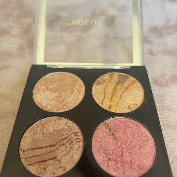 REVOLUTION Cheek Kit Make it Count - Picture 6 of 7